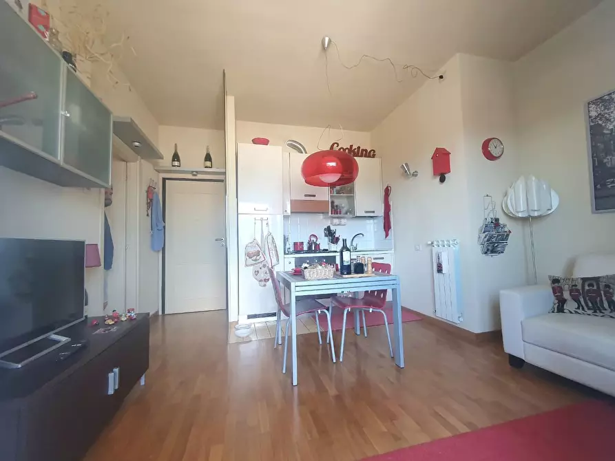 Immagine 4 di Appartamento in vendita  a Lucca