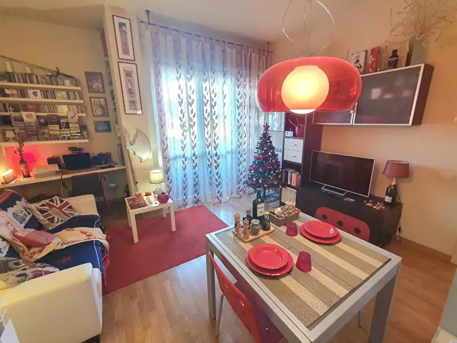 Immagine 2 di Appartamento in vendita  a Lucca