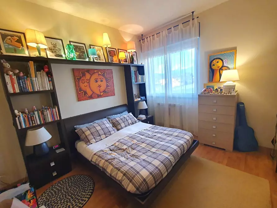 Immagine 20 di Appartamento in vendita  a Lucca