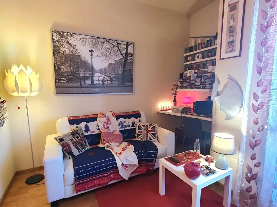 Immagine 6 di Appartamento in vendita  a Lucca