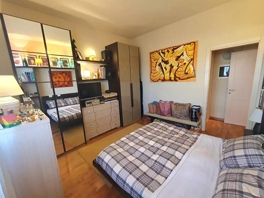 Immagine 23 di Appartamento in vendita  a Lucca