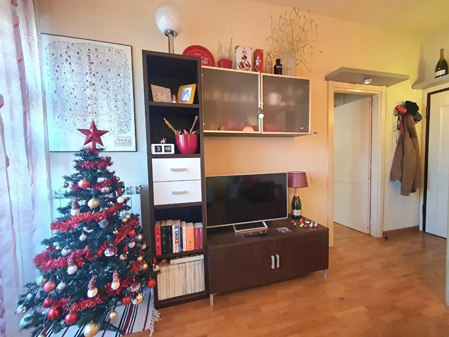 Immagine 8 di Appartamento in vendita  a Lucca