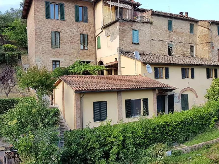 Immagine 2 di Terratetto in vendita  a Siena