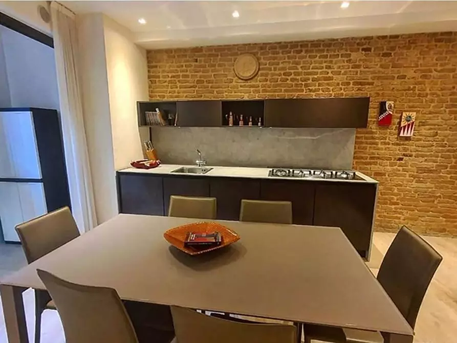 Immagine 12 di Appartamento in vendita  a Siena