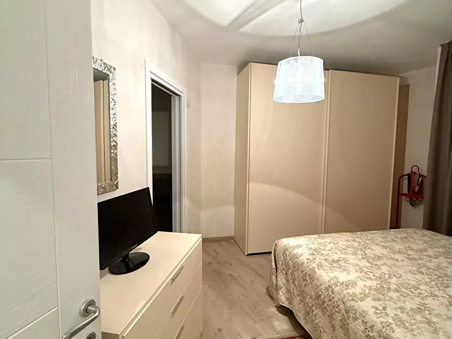 Immagine 17 di Appartamento in vendita  a Siena