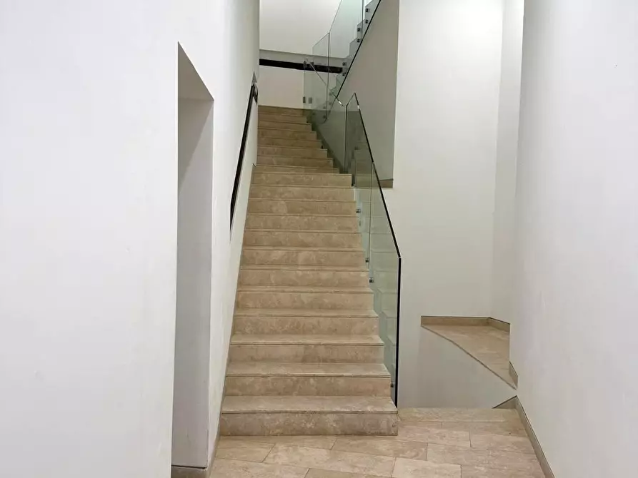 Immagine 23 di Appartamento in vendita  a Siena