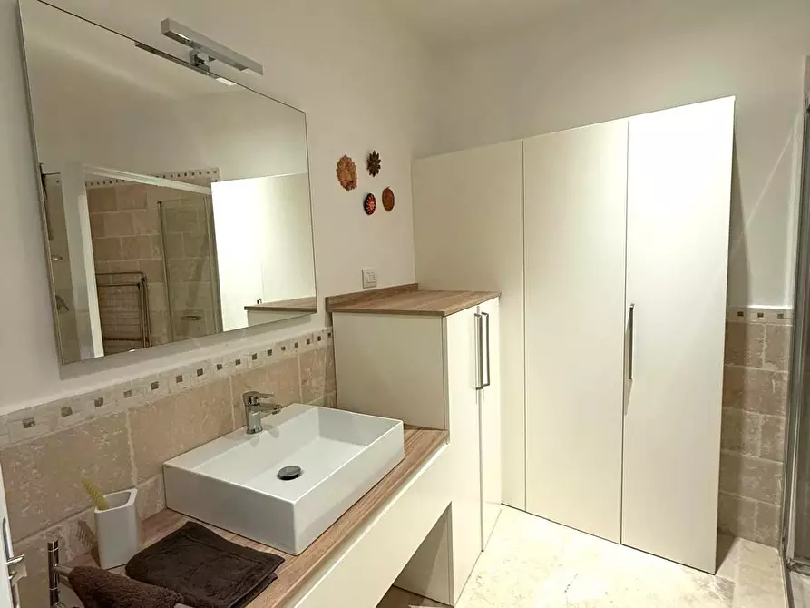 Immagine 15 di Appartamento in vendita  a Siena