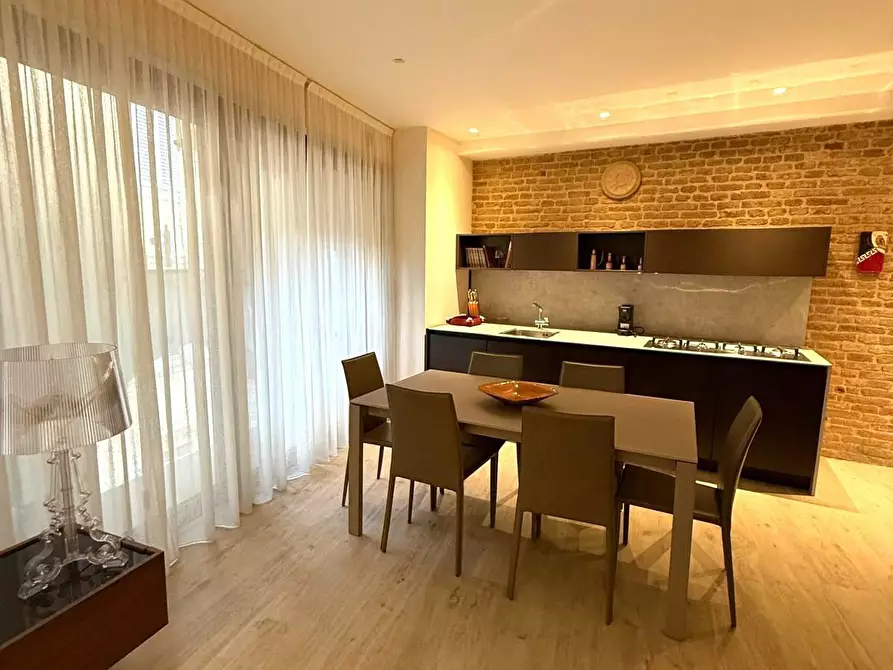 Immagine 7 di Appartamento in vendita  a Siena