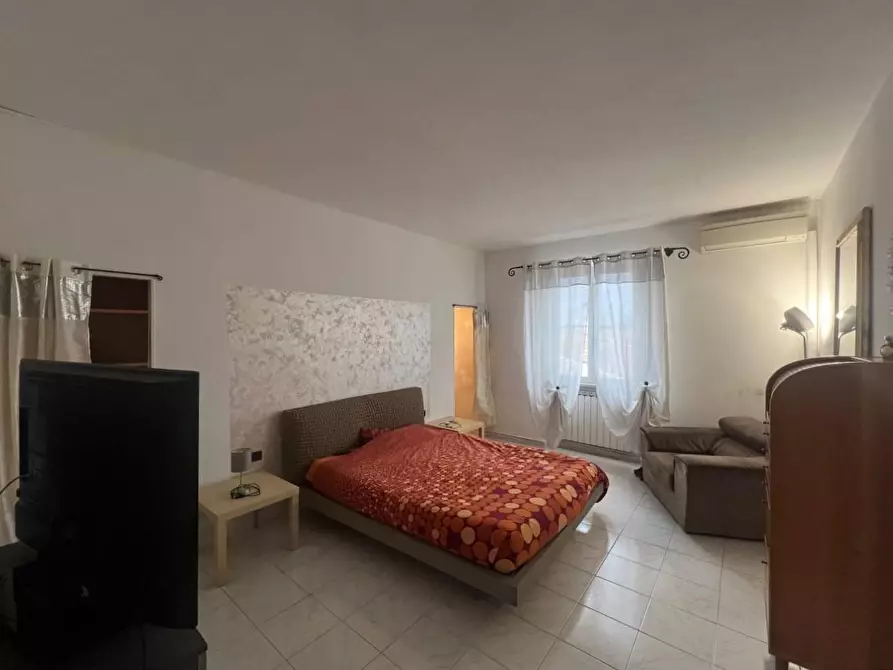 Immagine 19 di Terratetto in vendita  a Vecchiano