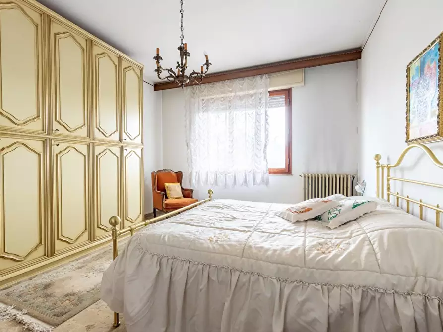 Immagine 11 di Villa in vendita  a Fucecchio