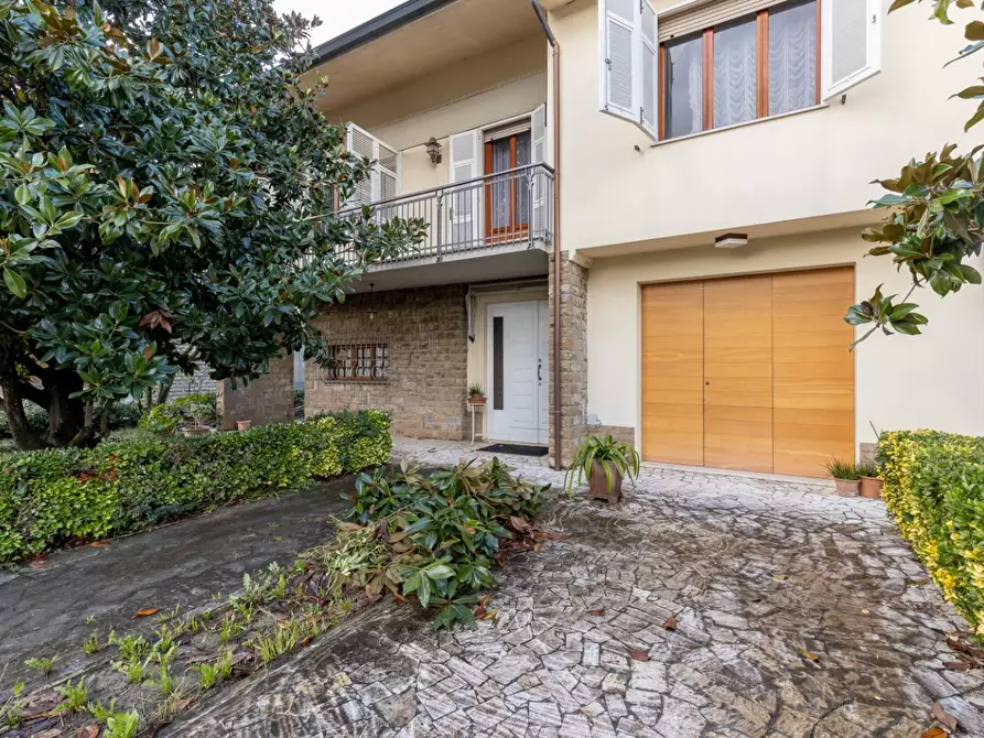 Immagine 25 di Villa in vendita  a Fucecchio