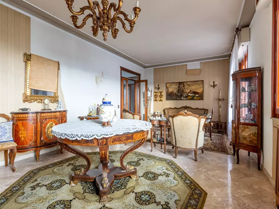 Immagine 24 di Villa in vendita  a Fucecchio