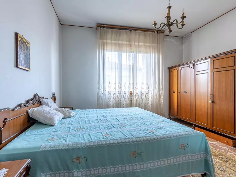 Immagine 14 di Villa in vendita  a Fucecchio