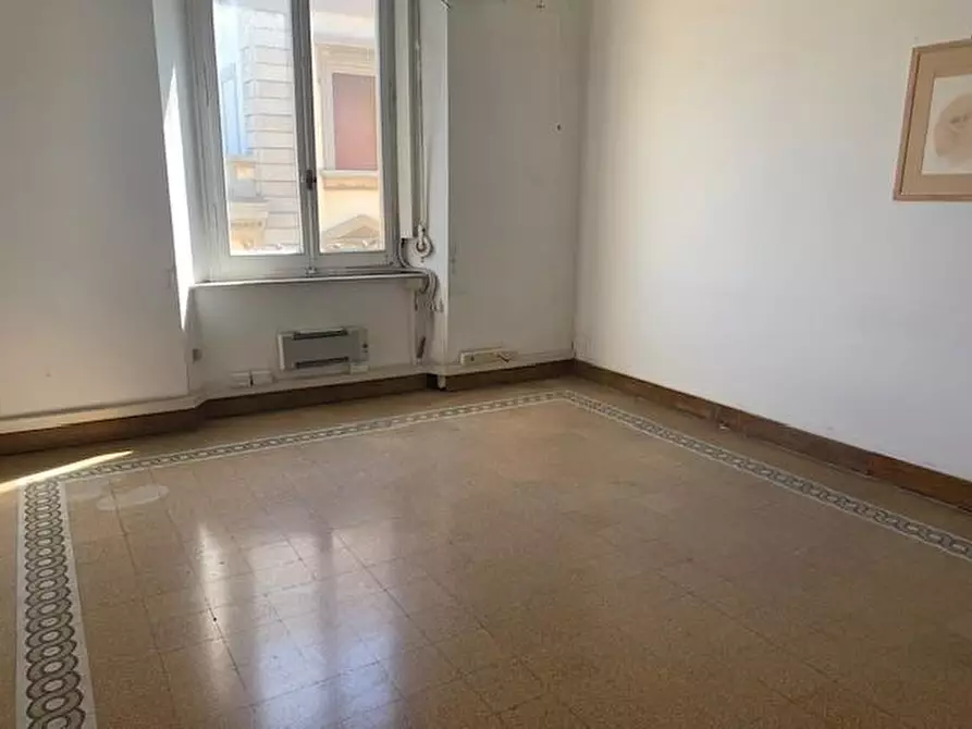 Immagine 5 di Ufficio in vendita  a Livorno