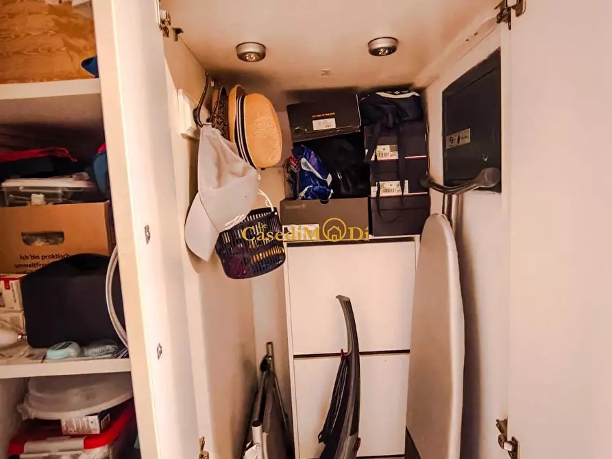 Immagine 9 di Appartamento in vendita  a Livorno