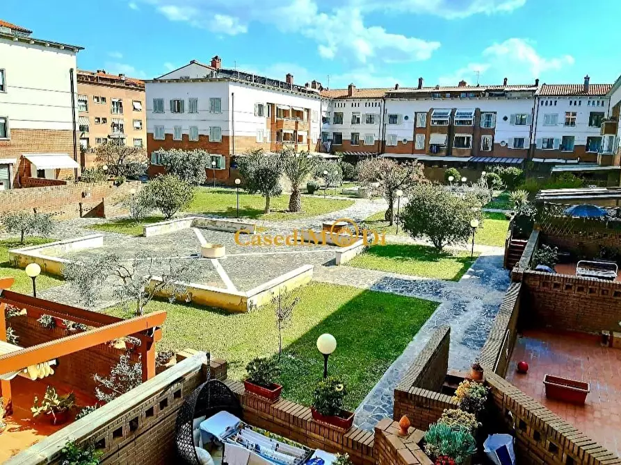 Immagine 18 di Appartamento in vendita  a Livorno