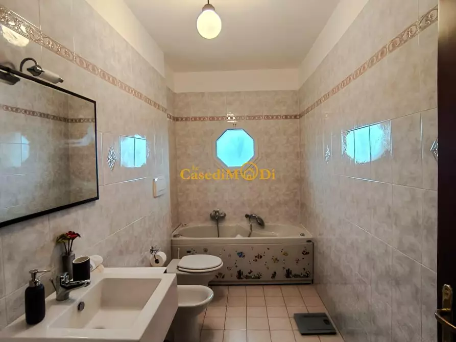 Immagine 15 di Appartamento in vendita  a Livorno