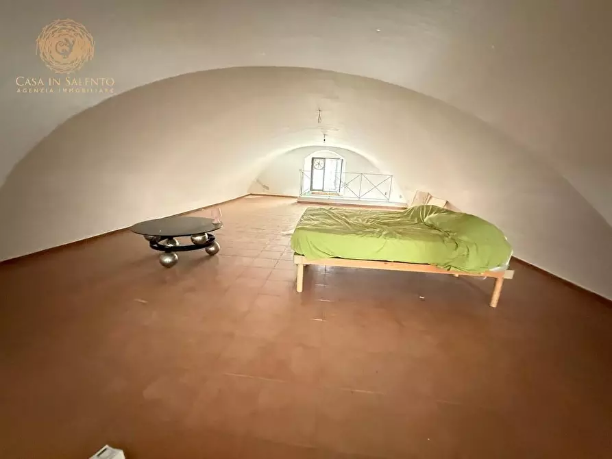 Immagine 15 di Locale commerciale in vendita  a Alessano