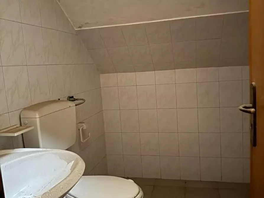 Immagine 19 di Locale commerciale in vendita  a Alessano