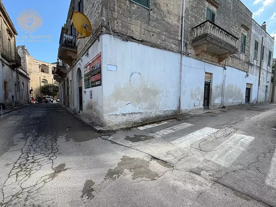Immagine 4 di Locale commerciale in vendita  a Alessano
