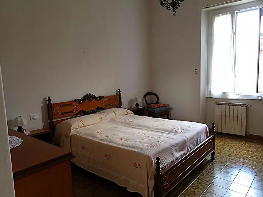 Immagine 13 di Appartamento in vendita  a Massa