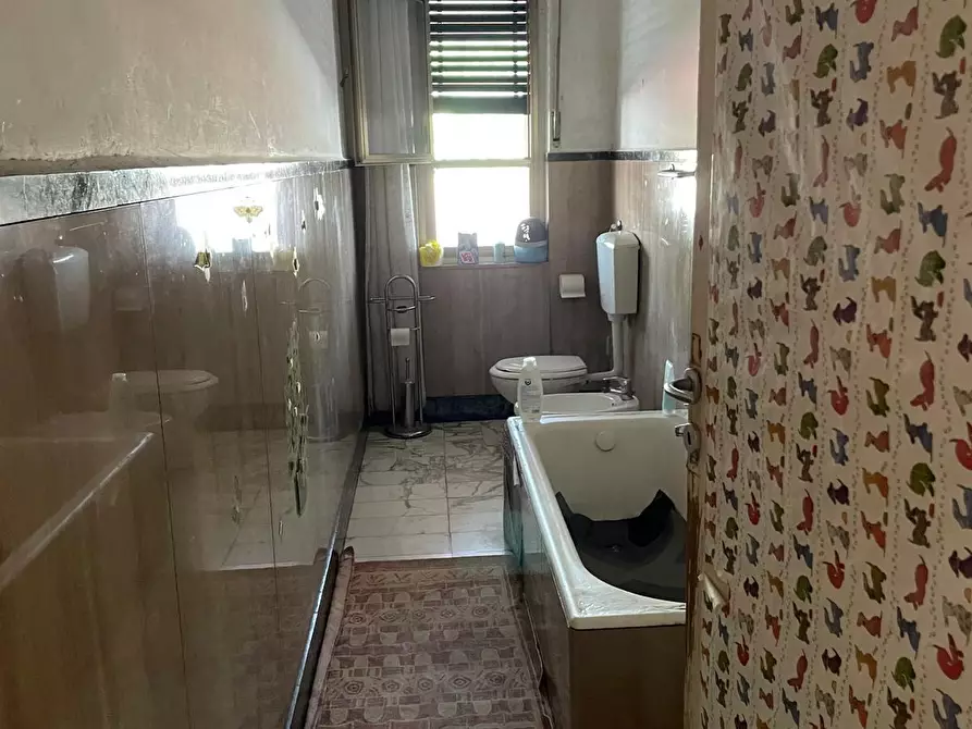 Immagine 2 di Porzione di casa in vendita  a Carrara