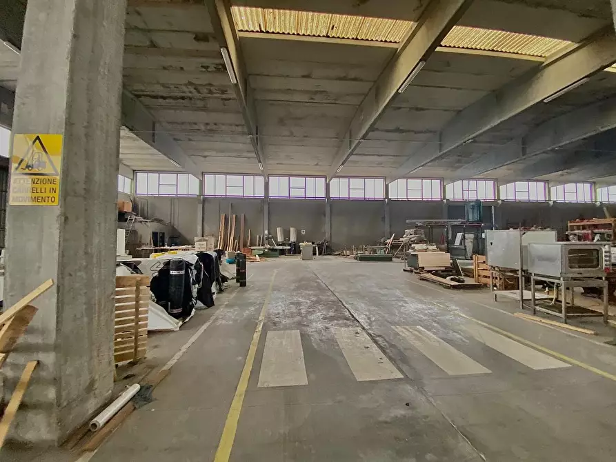 Immagine 5 di Capannone industriale in vendita  a Calcinaia