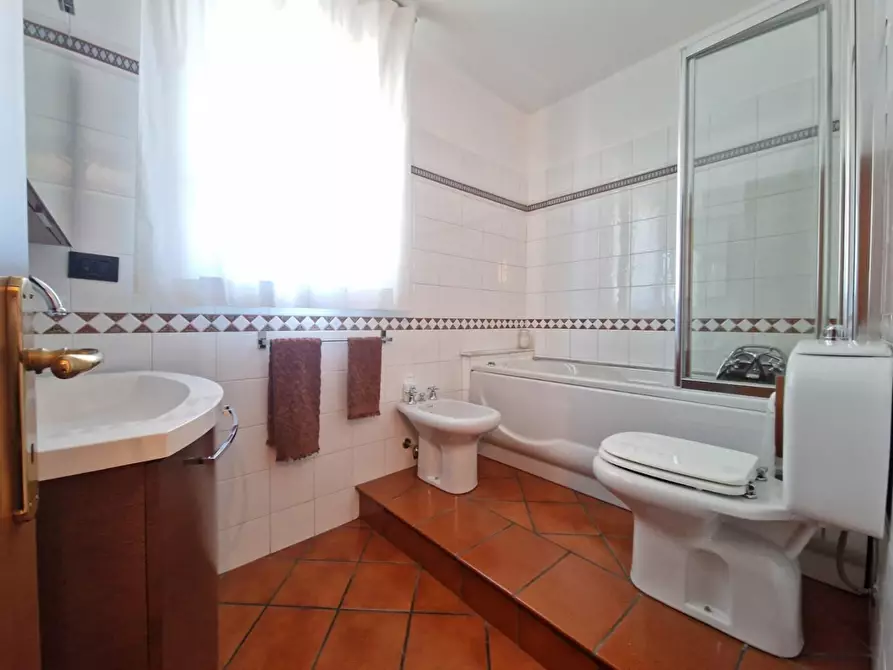 Immagine 31 di Casa bifamiliare in vendita  a Carrara