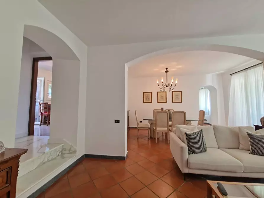 Immagine 10 di Casa bifamiliare in vendita  a Carrara