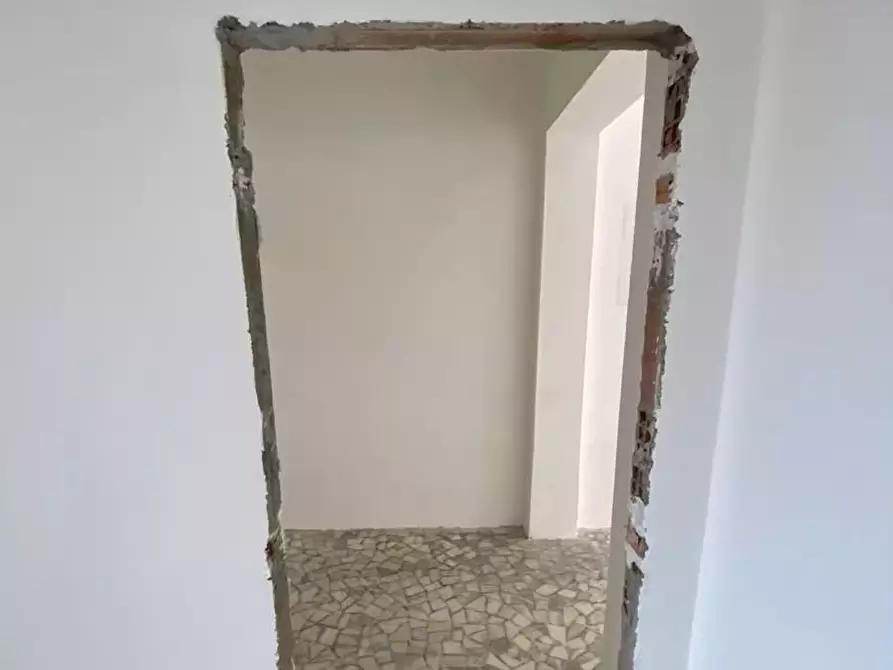 Immagine 2 di Negozio in affitto  a Firenze