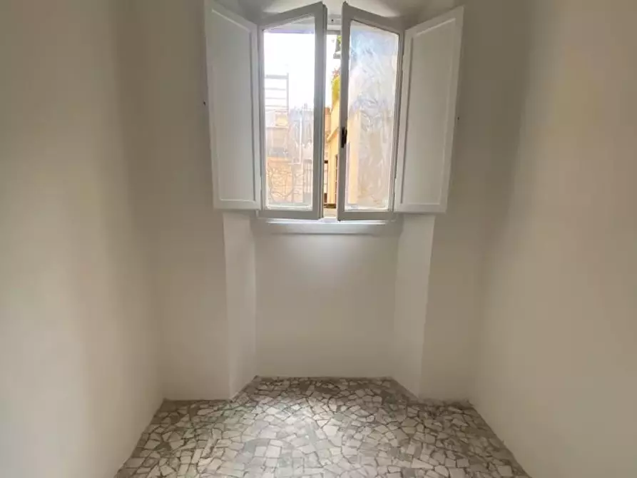 Immagine 3 di Negozio in affitto  a Firenze