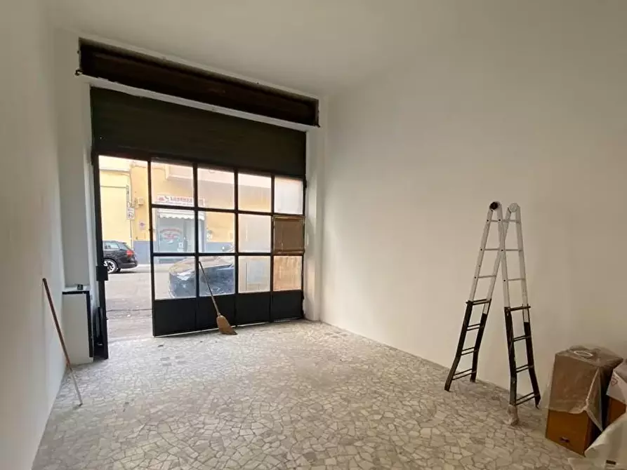 Immagine 1 di Negozio in affitto  a Firenze