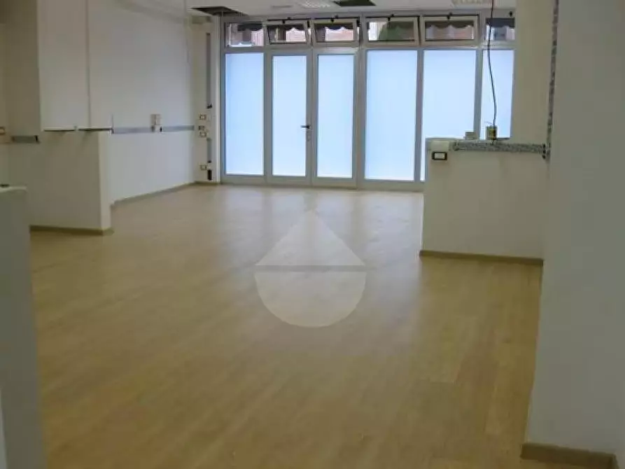 Immagine 4 di Laboratorio in affitto  a Firenze