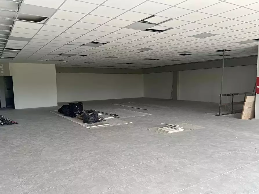 Immagine 1 di Capannone industriale in affitto  a Castelfiorentino