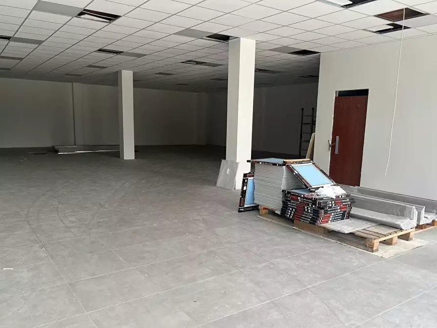 Immagine 2 di Capannone industriale in affitto  a Castelfiorentino