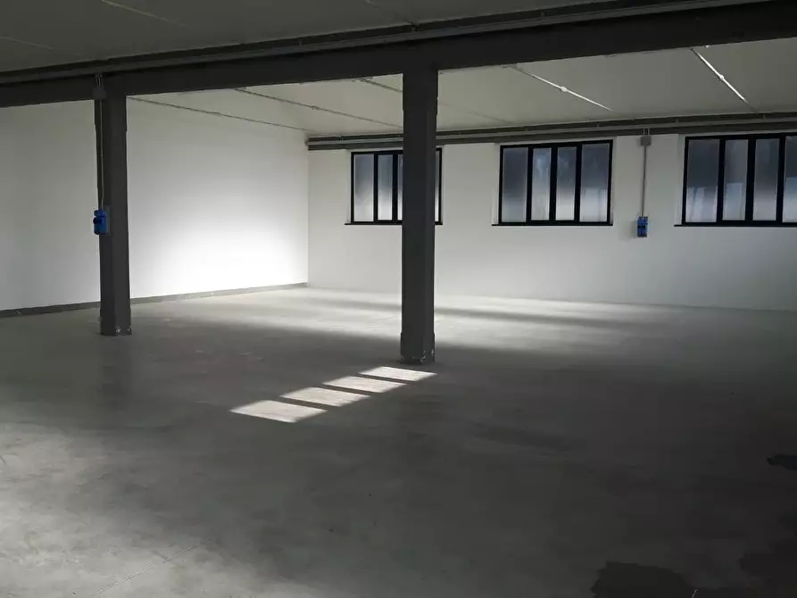 Immagine 12 di Attività artigianale in affitto  a Gambassi Terme