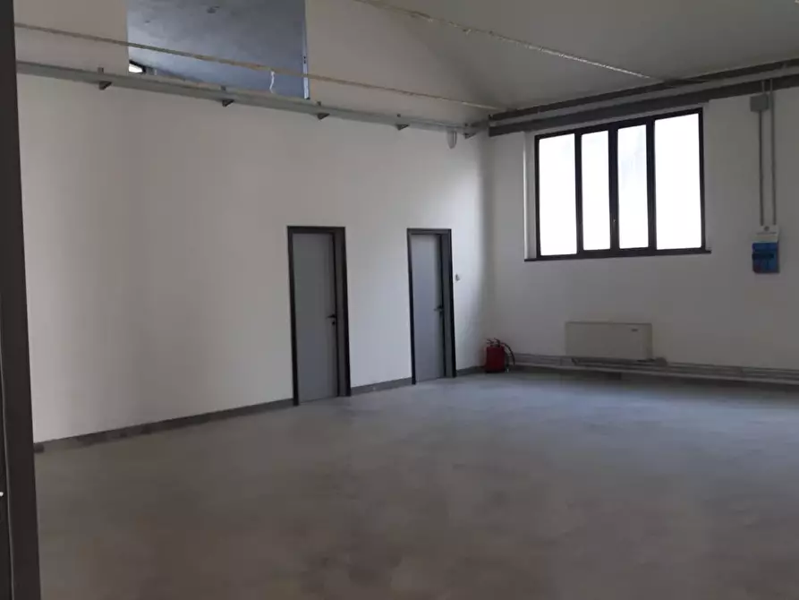 Immagine 10 di Attività artigianale in affitto  a Gambassi Terme