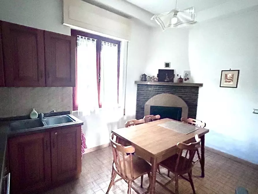 Immagine 8 di Casa indipendente in vendita  a Ortonovo