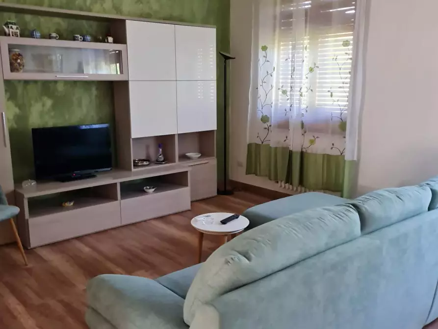 Immagine 1 di Appartamento in vendita  a Siena