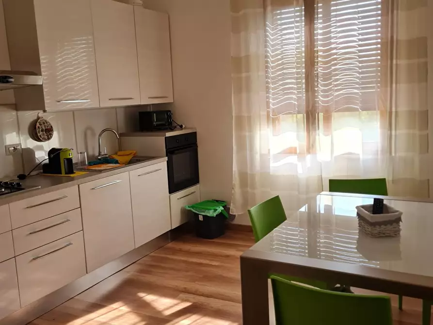 Immagine 2 di Appartamento in vendita  a Siena