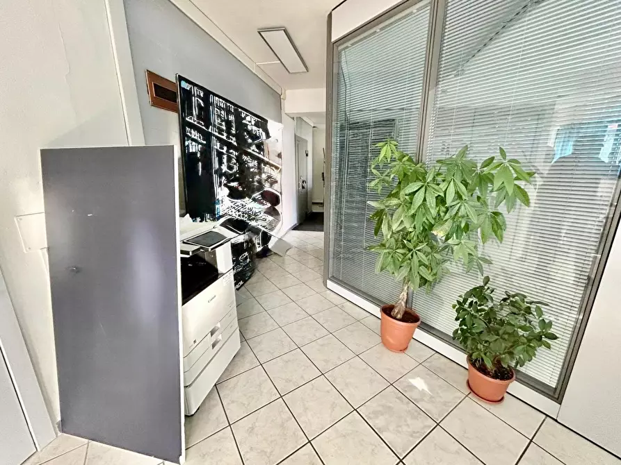 Immagine 5 di Ufficio in affitto  a Ponsacco