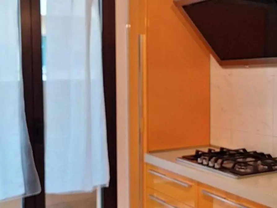 Immagine 11 di Appartamento in affitto  a Livorno