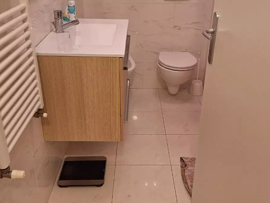 Immagine 21 di Appartamento in affitto  a Livorno