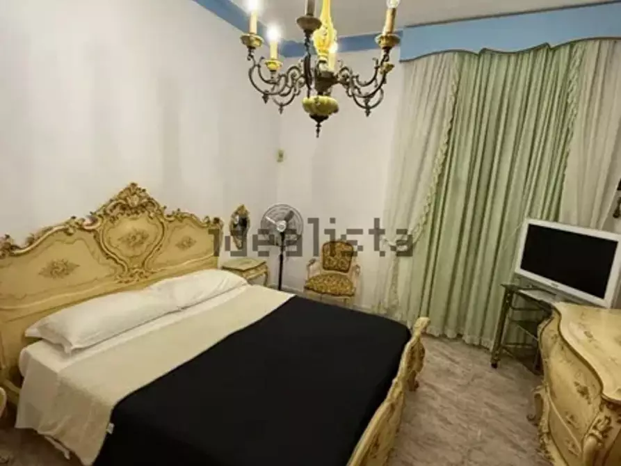 Immagine 8 di Appartamento in vendita  a Livorno