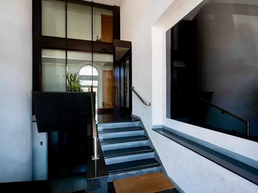 Immagine 32 di Appartamento in vendita  a Viareggio