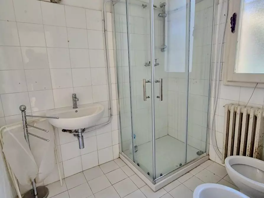 Immagine 11 di Villa in vendita  a Pisa