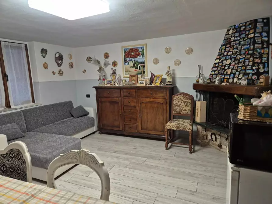 Immagine 34 di Villetta a schiera in vendita  a Carrara