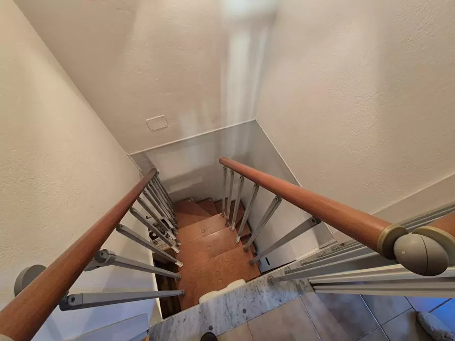 Immagine 22 di Villetta a schiera in vendita  a Carrara