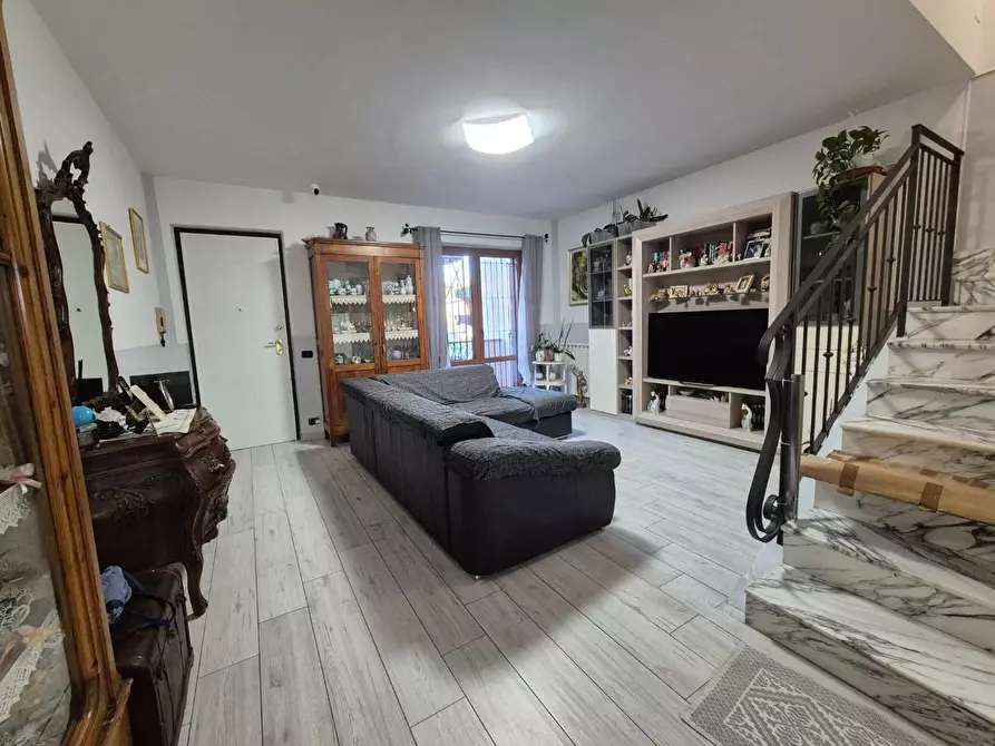 Immagine 8 di Villetta a schiera in vendita  a Carrara