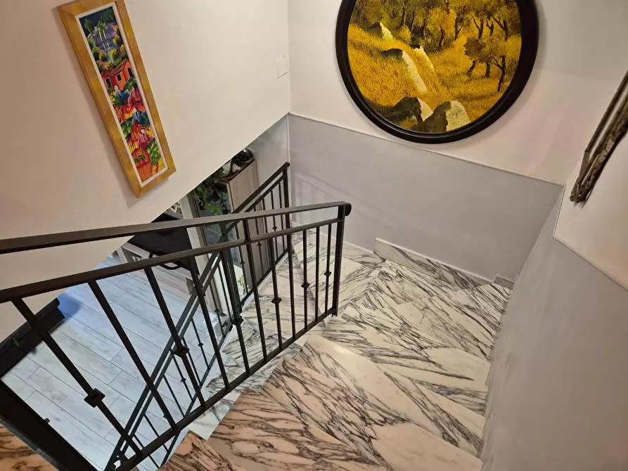 Immagine 31 di Villetta a schiera in vendita  a Carrara